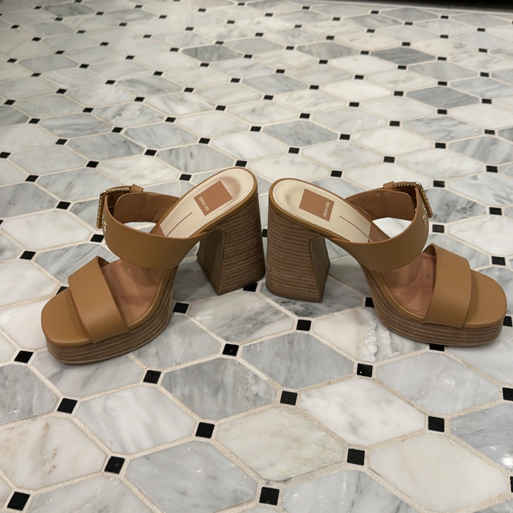 DV by Dolce Vita Dunkon Heels - Picture 6 of 8